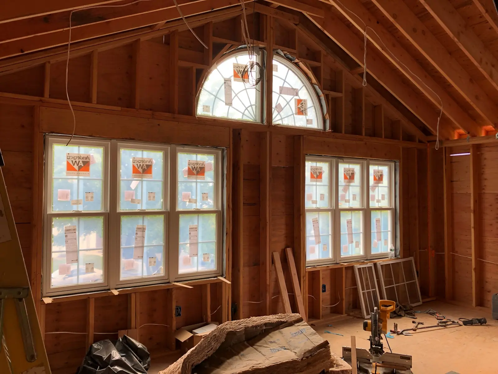 Vaulted great room addition framing